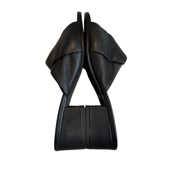 Eileen Fisher Ruche Black Leather Open Toe Slide Sandals, Sz 7.5 - Picture 9 of 14